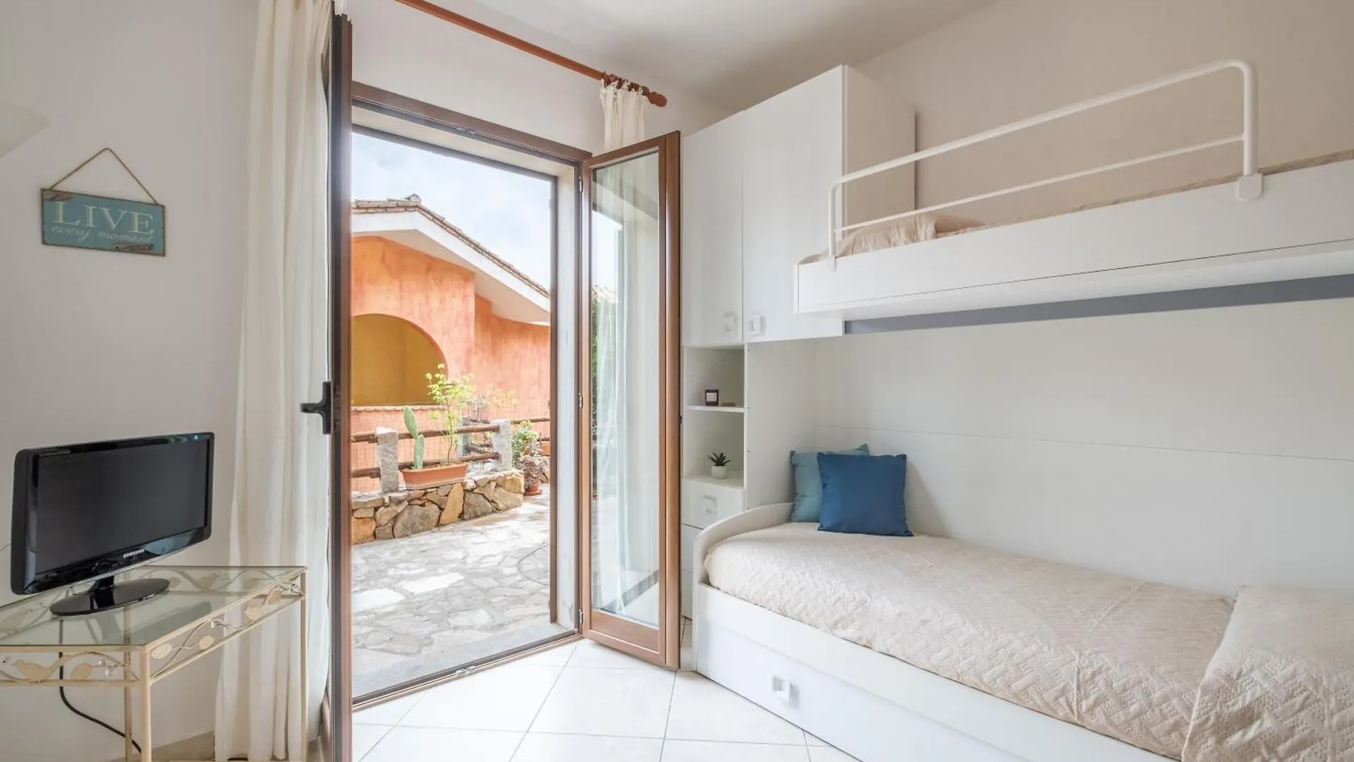 Ur - Sun & Sea Apartment Villasimius